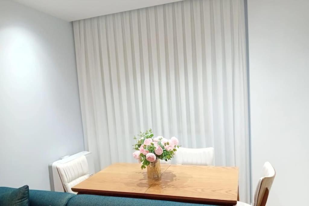 Tirana Road Blloku Area Apartment Ngoại thất bức ảnh